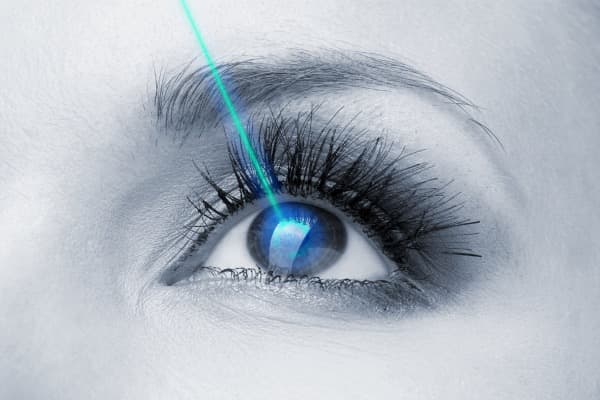 lasik femtoseconde laser lasik tout laser ophtalmologue paris specialiste chirurgie refractive cataracte paris lasik pkr docteur camille rambaud