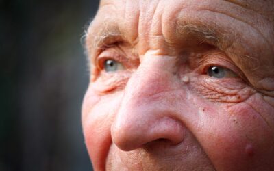 Opération de la cataracte : implant monofocal ou multifocal ?