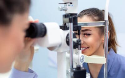 En quoi consiste la chirurgie réfractive SMILE ?